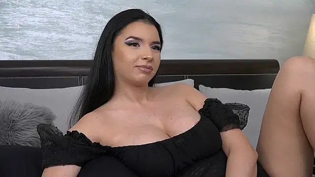 Snapshot of Natanniella chatting on 06-11-26, 02:53 Natanniella online show from 06-11-26, 02:53
