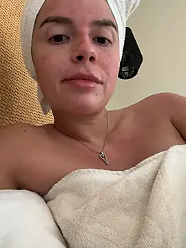 Snapshot of Natanniella chatting on 06-28-26, 03:29 Natanniella online show from 06-28-26, 03:29