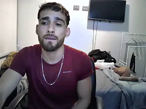 Snapshot of Emanuell__ chatting on 10-15-25, 12:31 Emanuell online show from 10-15-25, 12:31