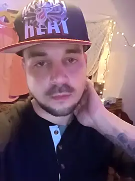 Snapshot of Jewfish420 chatting on 02-25-25, 08:58 Jewfish420 online show from 02-25-25, 08:58