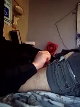 Snapshot of Jewfish420 chatting on 10-27-25, 09:43 Jewfish420 online show from 10-27-25, 09:43