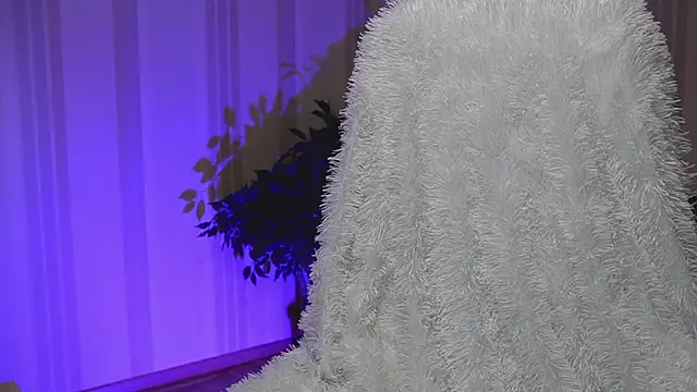 Danielle Thomas online show from 03-22-25, 06:22