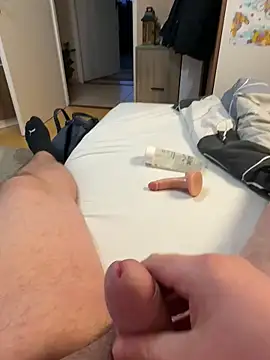 Tomi2244 online show from 10-20-25, 03:45