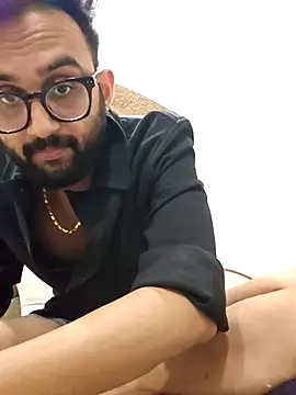 Snapshot of love4shownude chatting on 01-11-26, 12:56 love4shownude online show from 01-11-26, 12:56