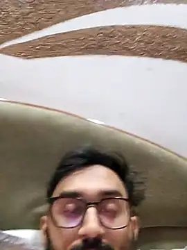 Snapshot of love4shownude chatting on 03-23-25, 05:54 love4shownude online show from 03-23-25, 05:54