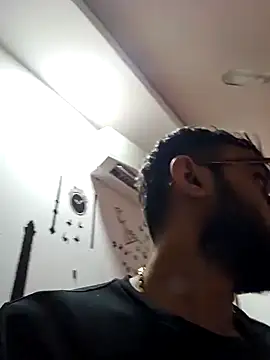 Snapshot of love4shownude chatting on 12-08-24, 06:11 love4shownude online show from 12-08-24, 06:11