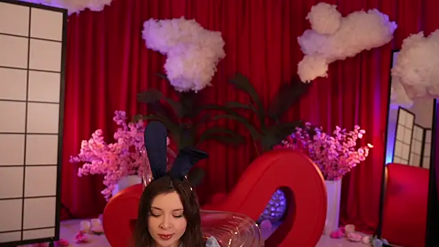 KittyCaitlin online show from 03-11-25, 06:52