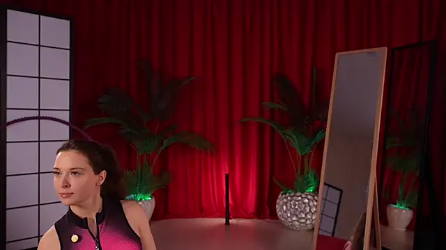 KittyCaitlin online show from 11-17-25, 07:51