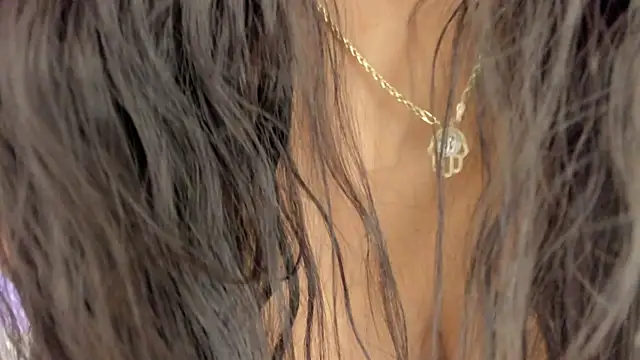 GenesisRuiz online show from 10-10-25, 02:40