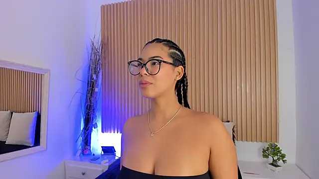 Snapshot of GenesisRuiz chatting on 04-14-26, 12:21 GenesisRuiz online show from 04-14-26, 12:21