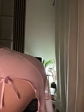 OIivia online show from 10-22-25, 05:12