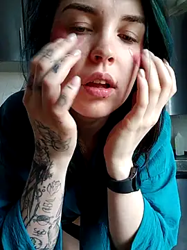 LazyTanukii online show from 10-08-25, 06:37