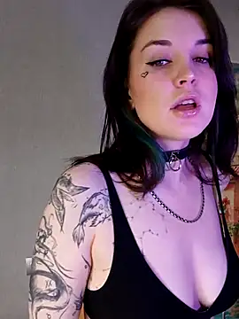 LazyTanukii online show from 10-17-25, 06:39