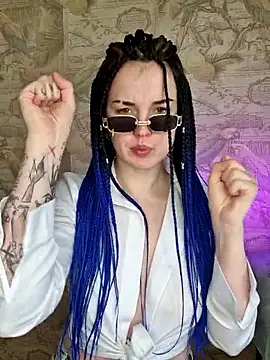 LazyTanukii online show from 01-15-26, 08:40