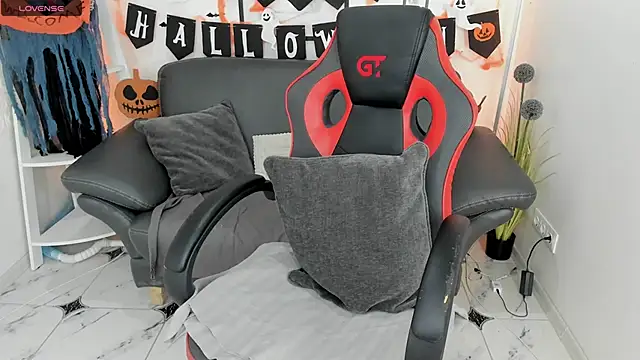 CharmedDoll online show from 10-17-25, 06:28