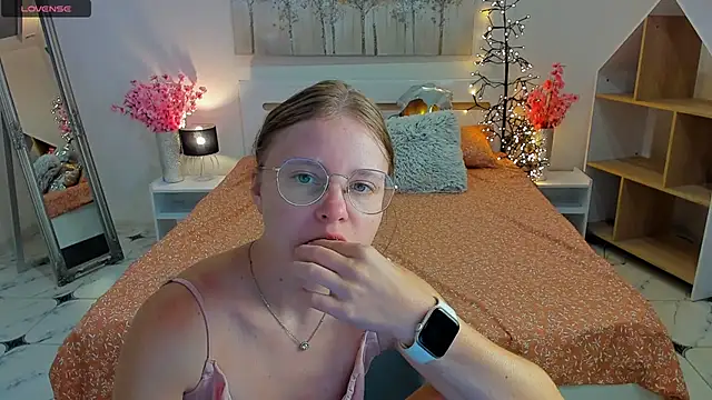 CharmedDoll online show from 09-16-25, 12:28