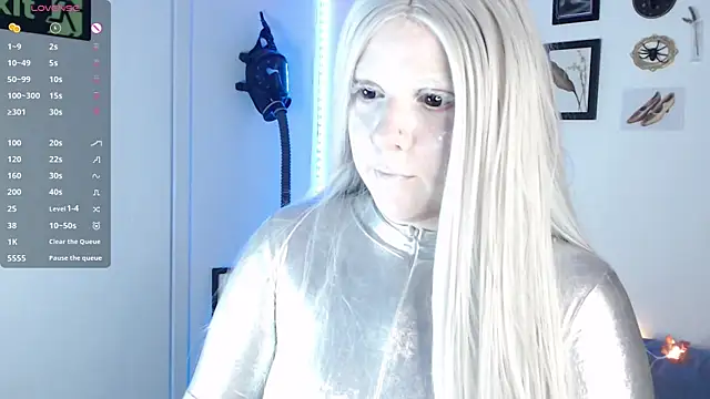 auroralatexprincess online show from 10-28-25, 08:08