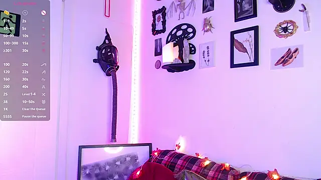 auroralatexprincess online show from 11-07-25, 08:02