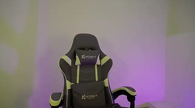 cutie and slutty online show from 01-13-25, 12:30