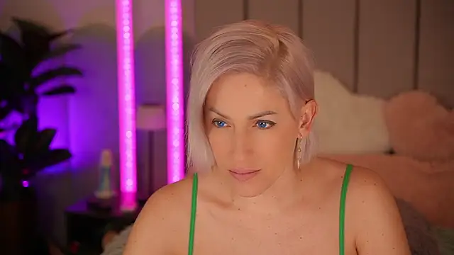 VickySecret96 online show from 03-01-26, 05:57