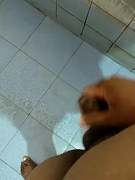 dinesh682 online show from 11-14-25, 08:01