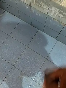 dinesh682 online show from 10-21-25, 06:40