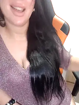 Queen sousou online show from 10-15-25, 06:38