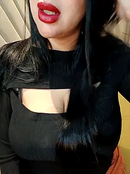 Queen sousou online show from 12-19-25, 08:33