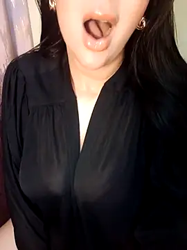 Queen sousou online show from 03-09-25, 10:41