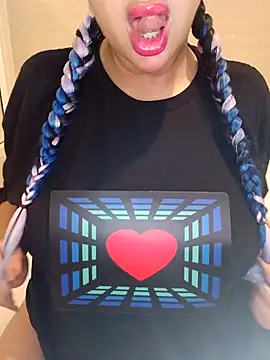 Queen sousou online show from 03-10-26, 06:56