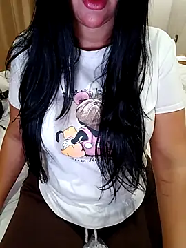 Queen sousou online show from 04-21-26, 04:24