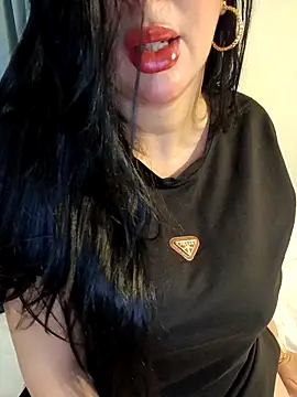 Queen sousou online show from 02-14-26, 09:31