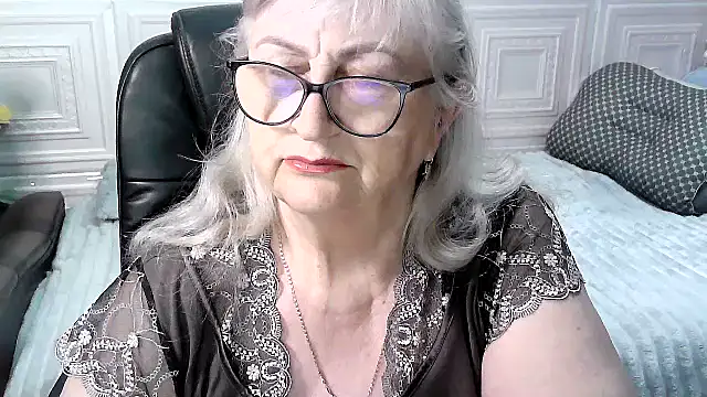 LolkaAlyss online show from 04-19-26, 03:57