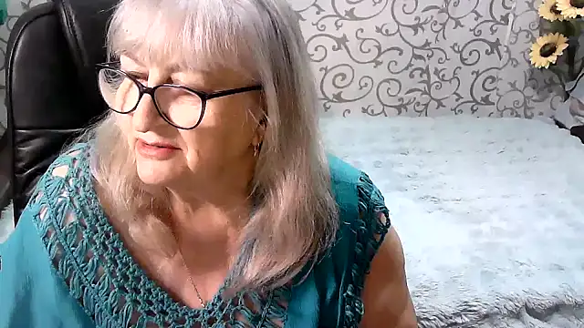 LolkaAlyss online show from 10-23-25, 03:43