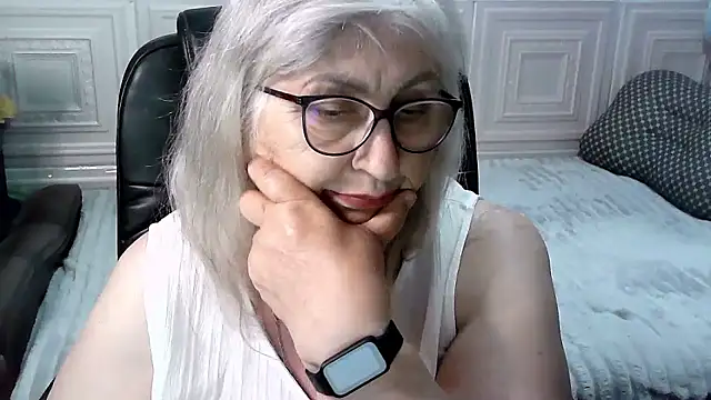 LolkaAlyss online show from 05-13-26, 05:09