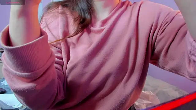 Snapshot of BattyMoll chatting on 02-14-25, 03:36 BattyMoll online show from 02-14-25, 03:36