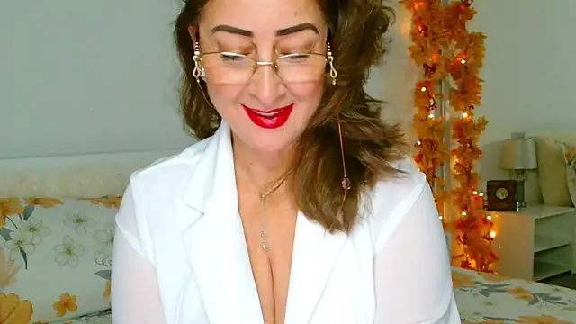 Tyana40 online show from 11-17-25, 02:15