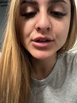 NicolePlay online show from 03-29-26, 06:09