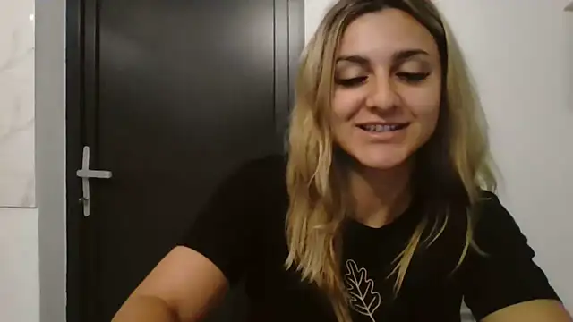 NicolePlay online show from 06-04-26, 02:38