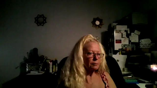 Snapshot of XTRAHORNYONE chatting on 10-06-25, 12:56 XTRAHORNYONE online show from 10-06-25, 12:56