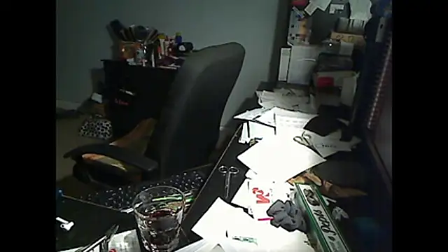 Snapshot of XTRAHORNYONE chatting on 02-12-26, 03:50 XTRAHORNYONE online show from 02-12-26, 03:50