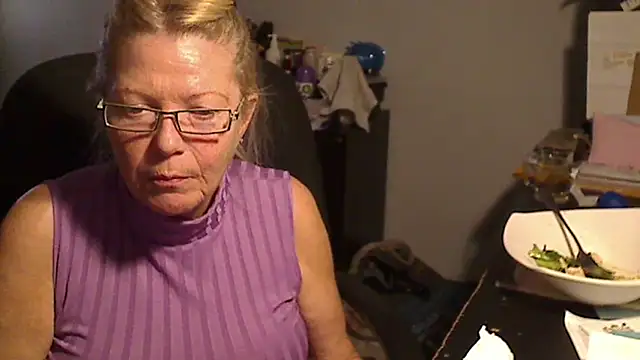 Snapshot of XTRAHORNYONE chatting on 03-14-25, 01:05 XTRAHORNYONE online show from 03-14-25, 01:05