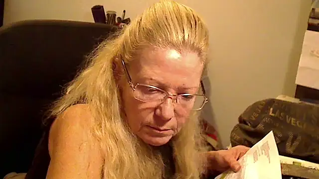 Snapshot of XTRAHORNYONE chatting on 02-01-25, 02:47 XTRAHORNYONE online show from 02-01-25, 02:47