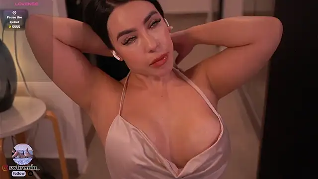 clarissegarcia online show from 09-11-25, 02:11