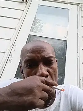 Snapshot of RinsingWood84 chatting on 07-18-26, 10:46 RinsingWood84 online show from 07-18-26, 10:46
