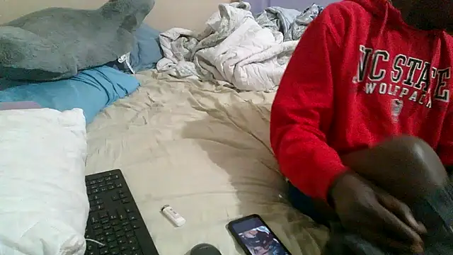 Snapshot of RinsingWood84 chatting on 05-14-26, 07:38 RinsingWood84 online show from 05-14-26, 07:38