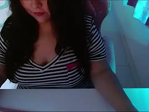 KittyK3 online show from 10-11-25, 05:52