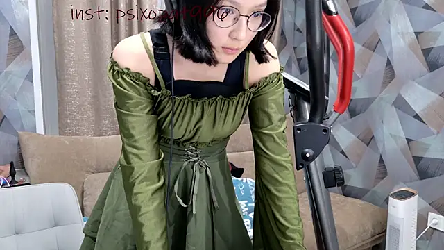 aliiiiiina online show from 10-26-25, 08:53