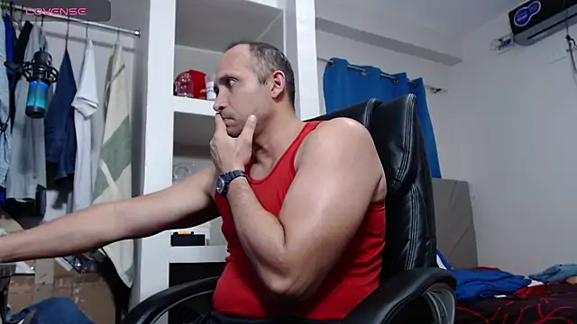 lewislamxxx hot online show from 12-20-25, 10:56