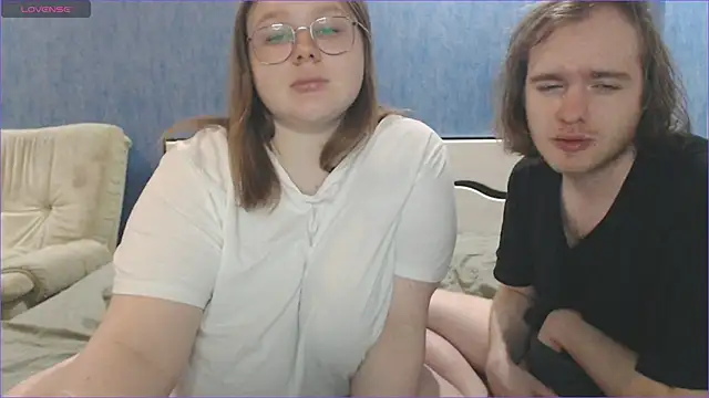 Snapshot of Touch_me_more_please chatting on 02-21-25, 05:42 Touch me more please online show from 02-21-25, 05:42